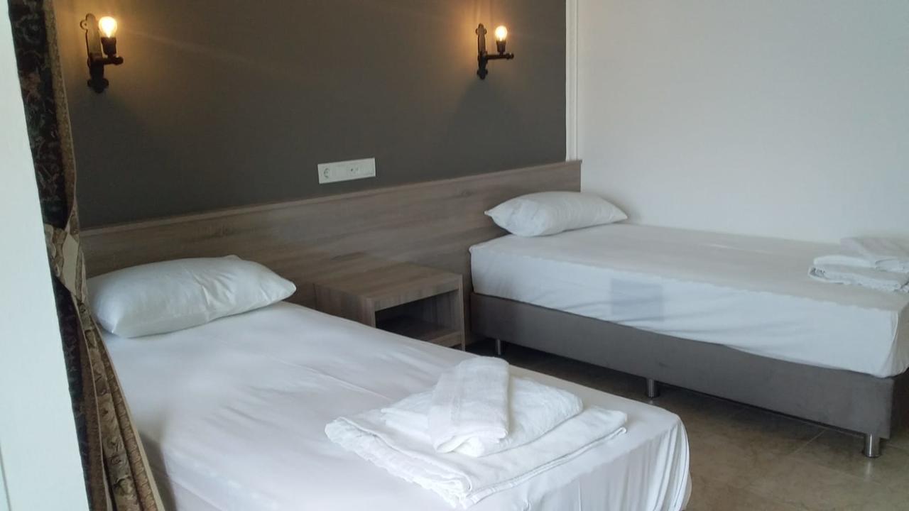 Hotel Leon โฟชา ภายนอก รูปภาพ